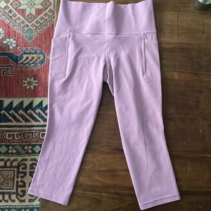 Brand new - never worn Athleta Salutation capri size M side pocket
